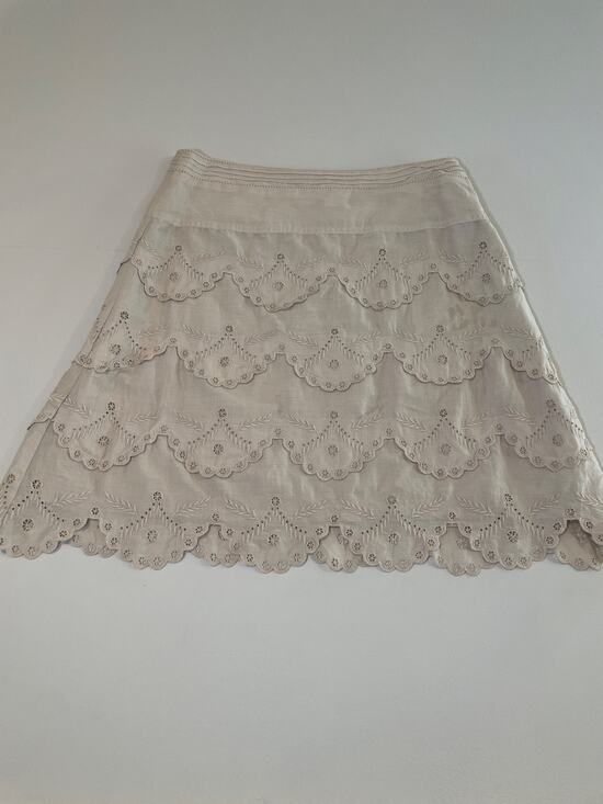 BCBGMaxAzria Dresses & Skirts - BCBGMaxAzria Sz 6 Beige Skirt Linen‑Like Fabric 100% Cotton Embroidered Detail